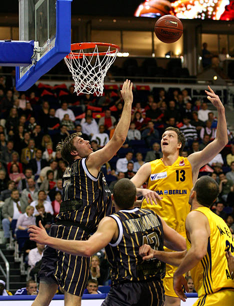 第三局更是 第三局更是